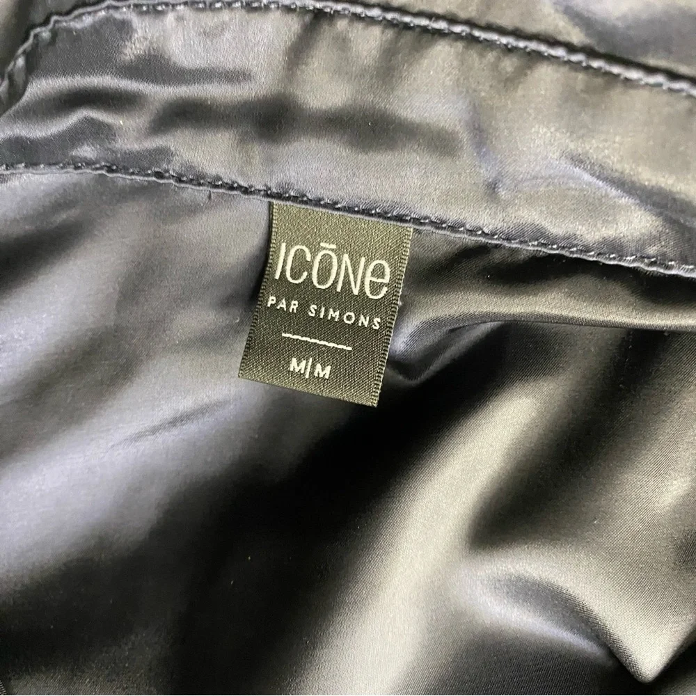 Icons By Simons Black Satin Shirt Mens M Long Sleeve Button Up Smooth Breezy - Picture 3 of 7